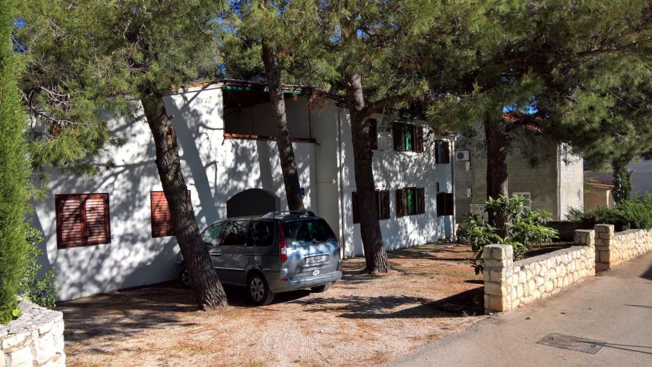 Apartments Vera - Mirca Mirce Exterior foto